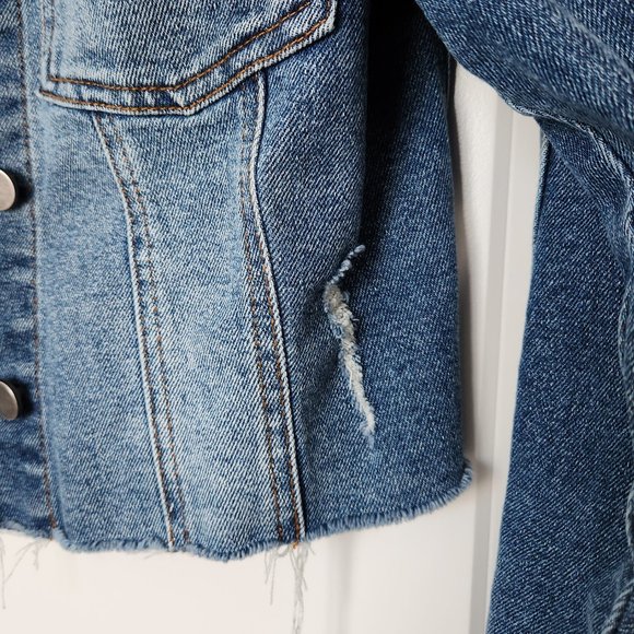 Cropped Denim Trucker Jacket - SMALL - DESIGN LAB - Picture 5 of 10